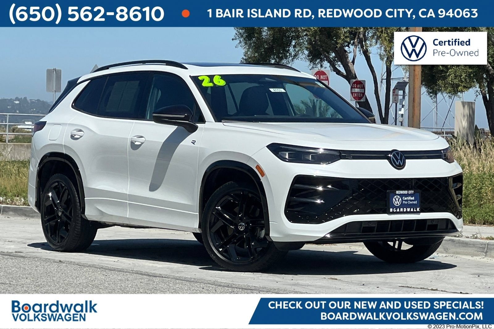 Certified 2026 Volkswagen Tiguan SE R-Line AWD/4WD image 1