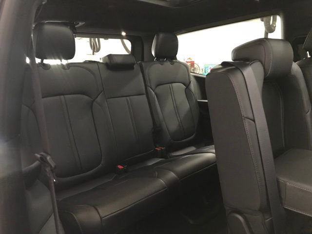 New 2025 Jeep Wagoneer 4WD w/ Convenience Group I image 39