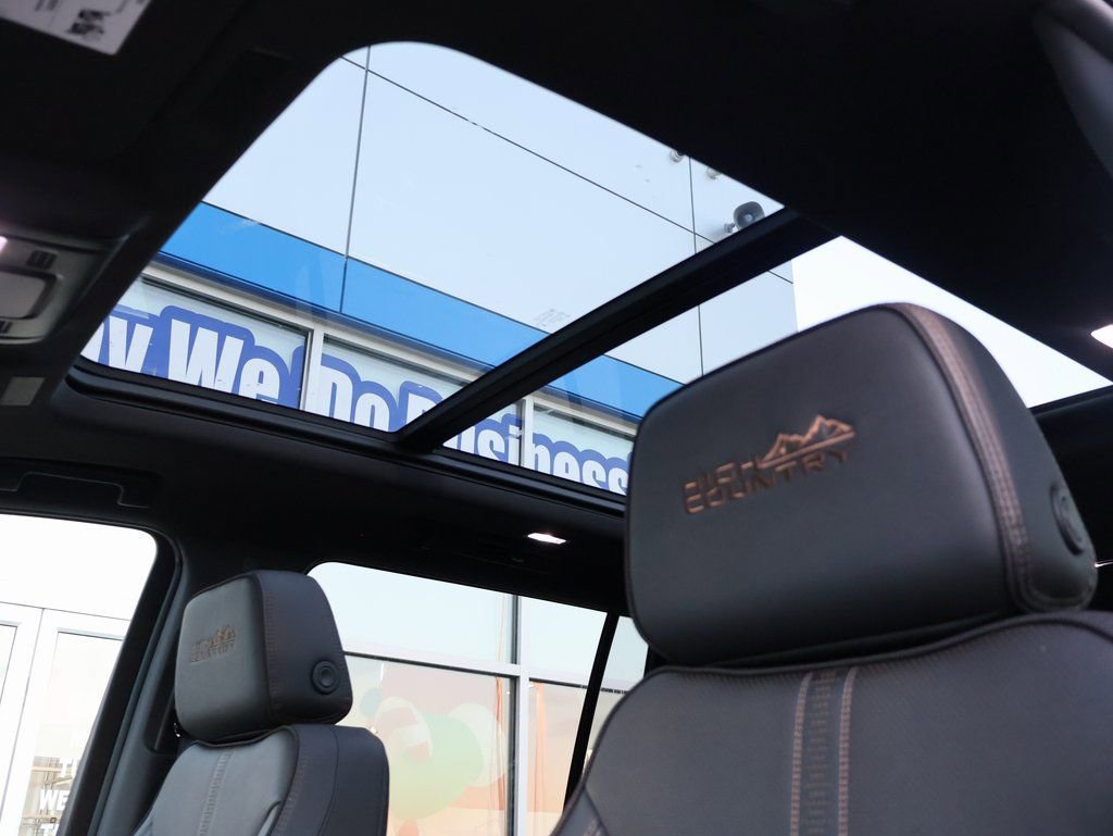 New 2025 Chevrolet Suburban High Country image 24