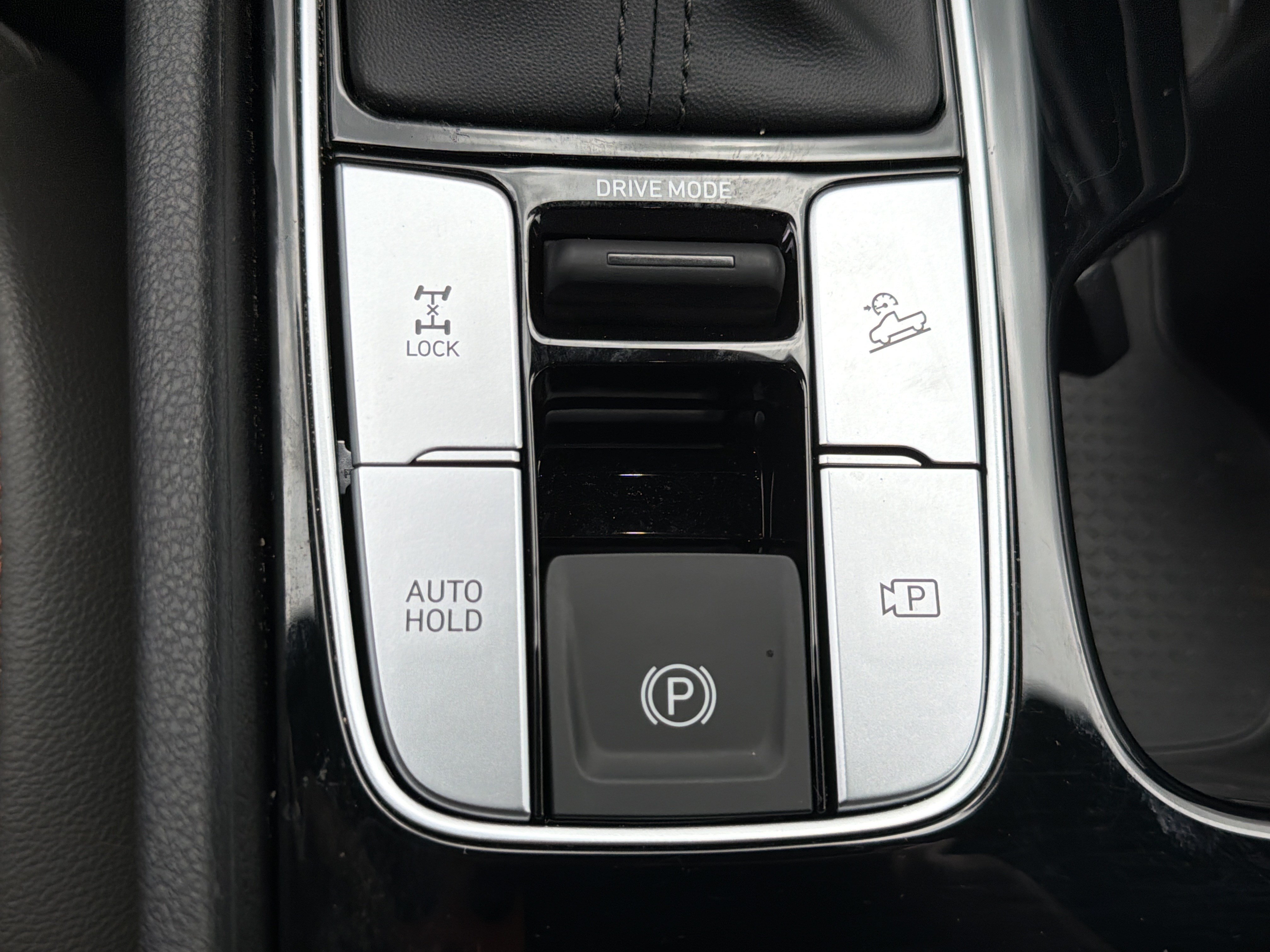 Used 2024 Hyundai Santa Cruz Limited AWD/4WD image 15