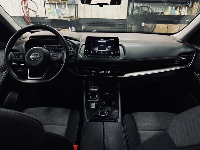 Used 2023 Nissan Rogue SV image 20