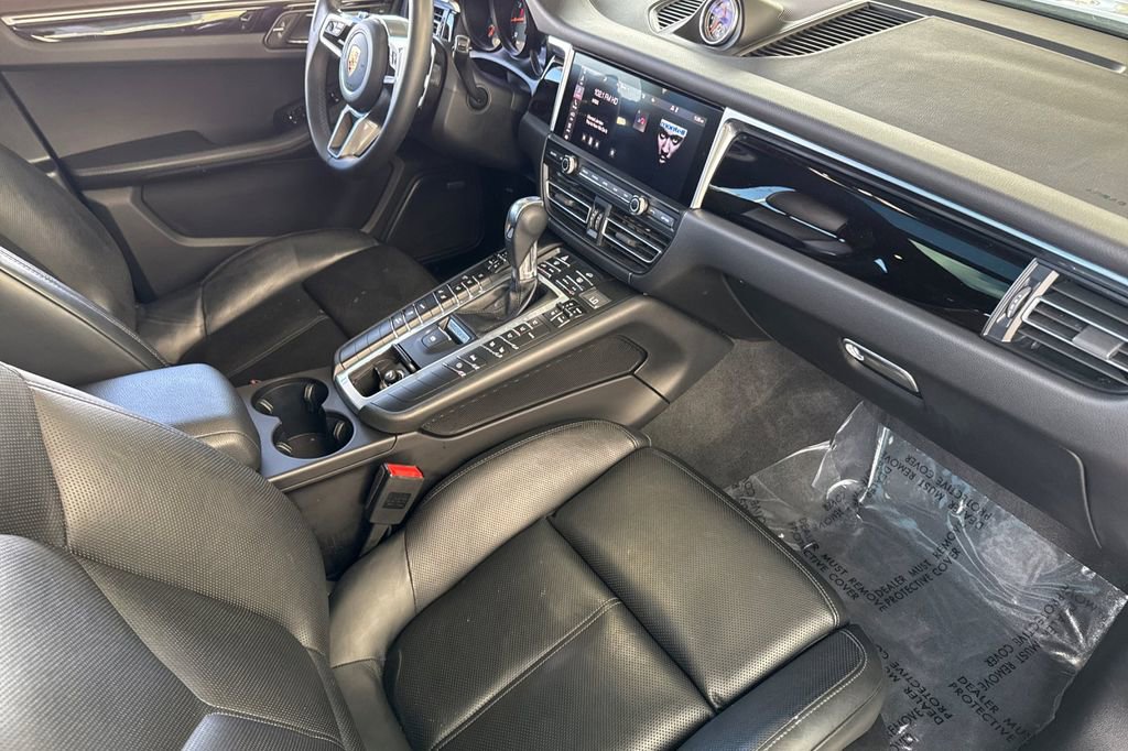 Used 2021 Porsche Macan w/ Premium Package AWD/4WD image 14