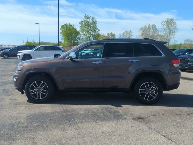 Used 2019 Jeep Grand Cherokee Limited AWD/4WD image 6