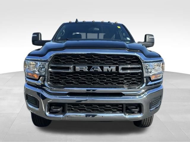 Used 2024 RAM 3500 Tradesman w/ Chrome Appearance Group image 12
