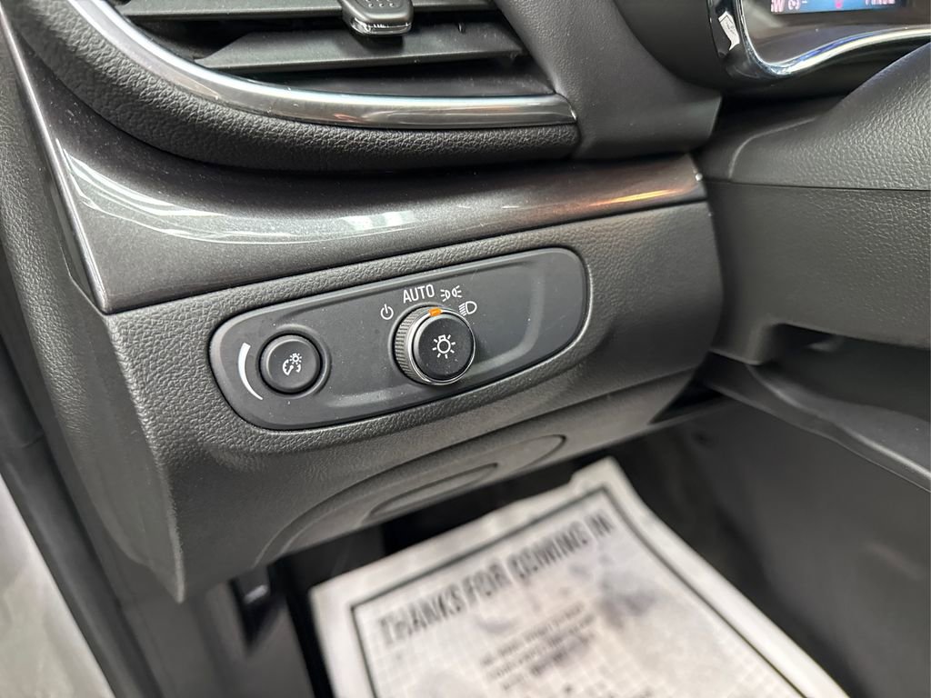 Used 2022 Buick Encore Preferred w/ Safety Package image 25