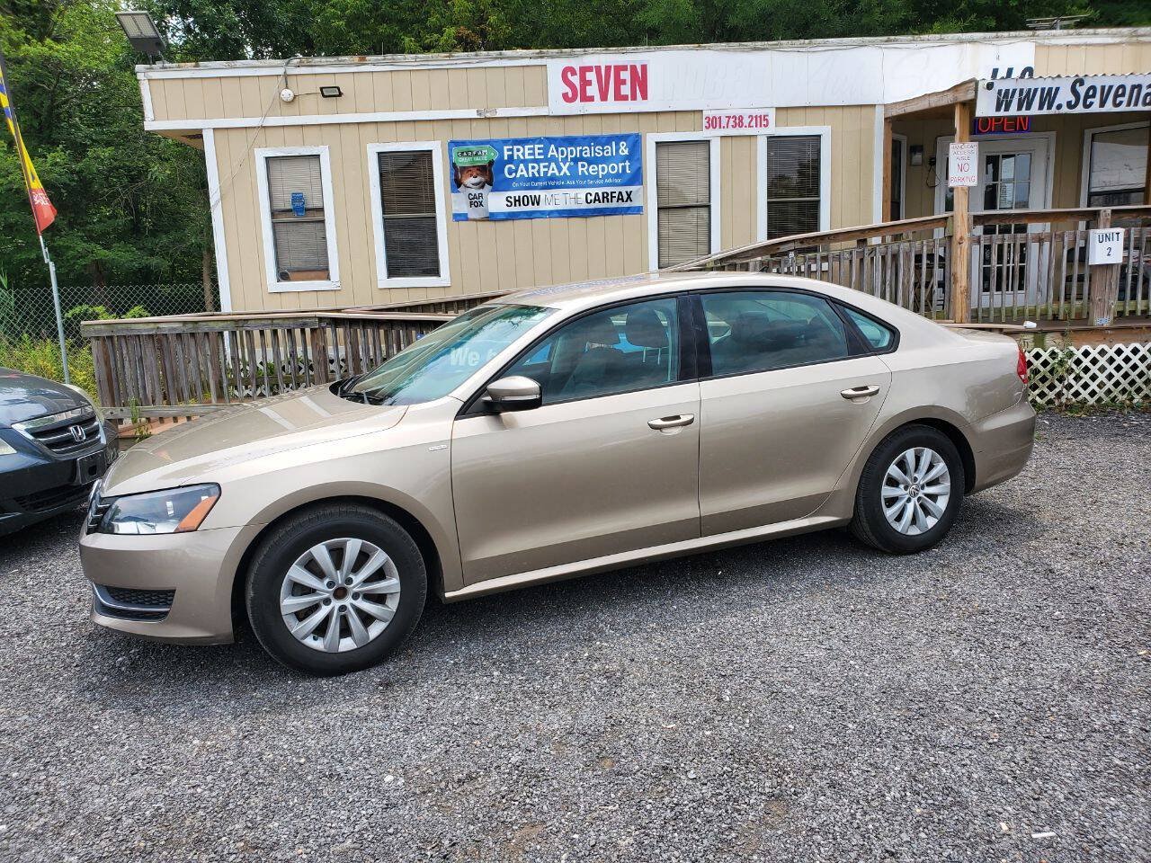 Used 2015 Volkswagen Passat 1.8T S FWD image 2