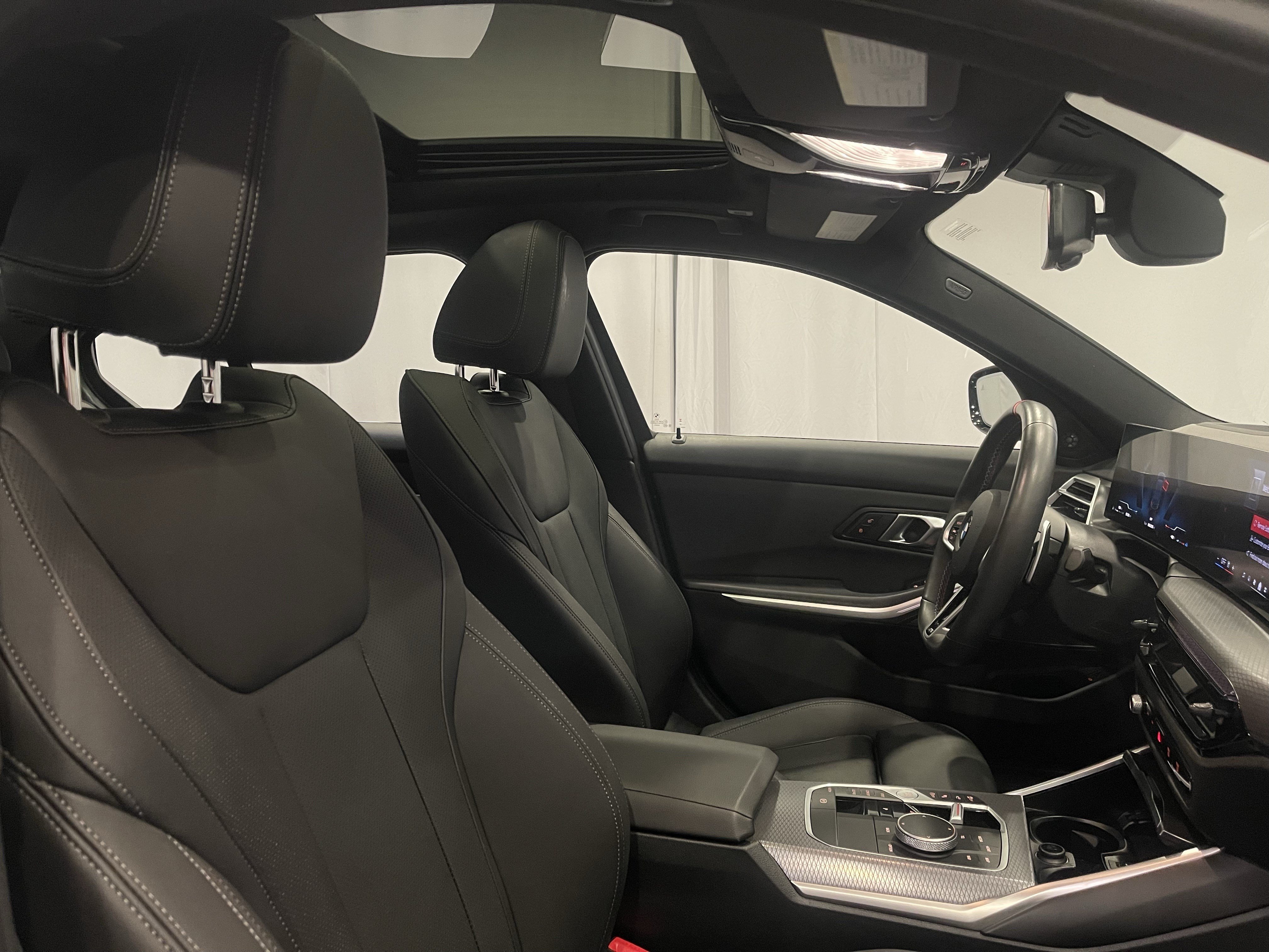 Used 2025 BMW M340i Sedan RWD image 15