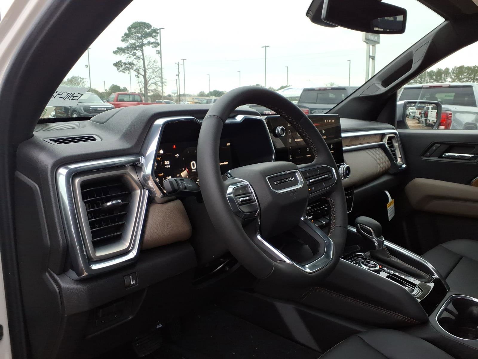 New 2026 GMC Canyon Denali image 7