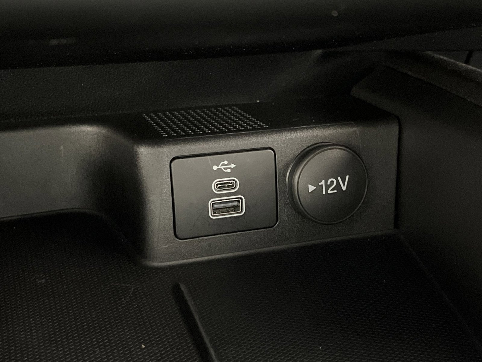 Used 2025 Ford Escape Active image 33