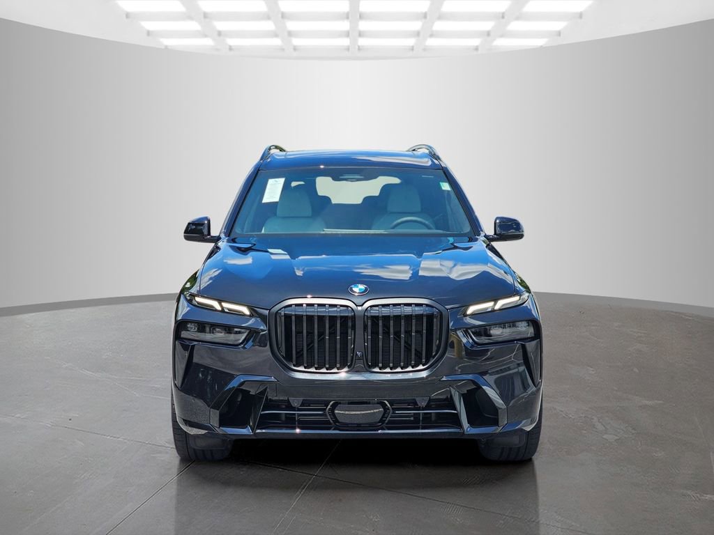 Used 2026 BMW X7 xDrive40i w/ M Sport Package image 2