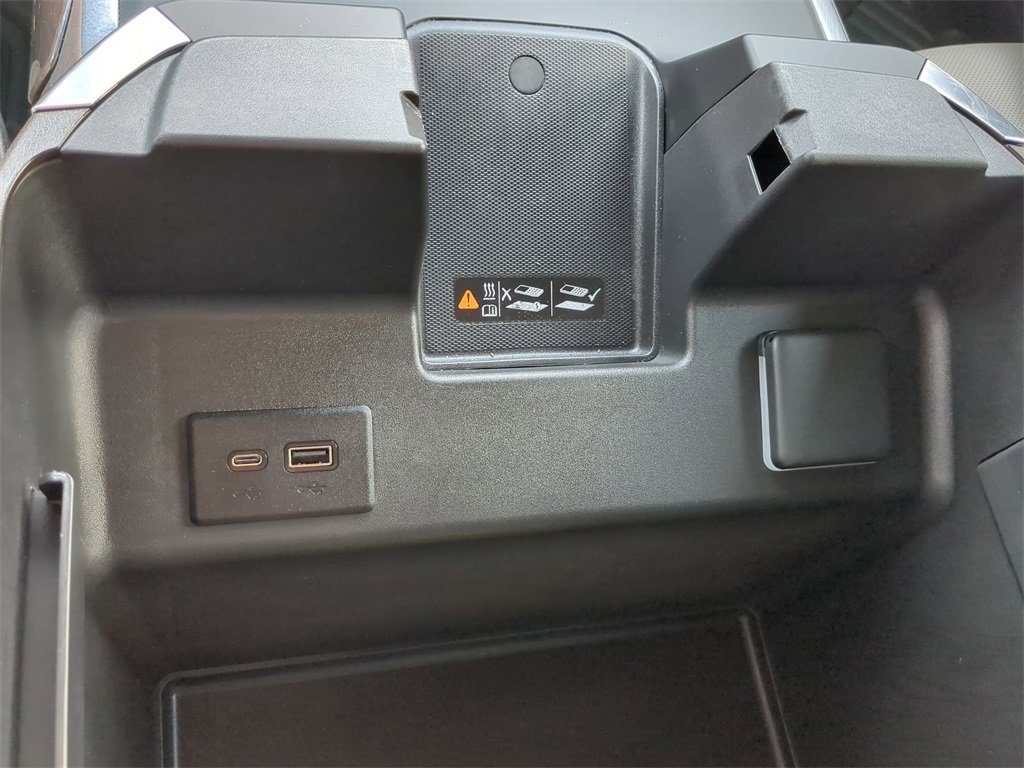 Used 2025 Chevrolet Silverado 2500 LTZ w/ LTZ Premium Package image 31