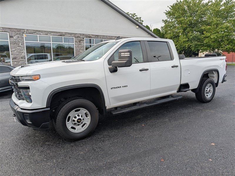 Used 2024 Chevrolet Silverado 2500 W/T w/ WT Convenience Package AWD/4WD image 1
