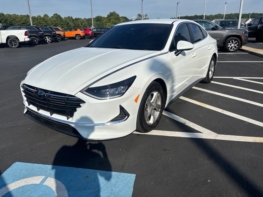 Used 2021 Hyundai Sonata SE w/ Preferred Accessory Package FWD image 5