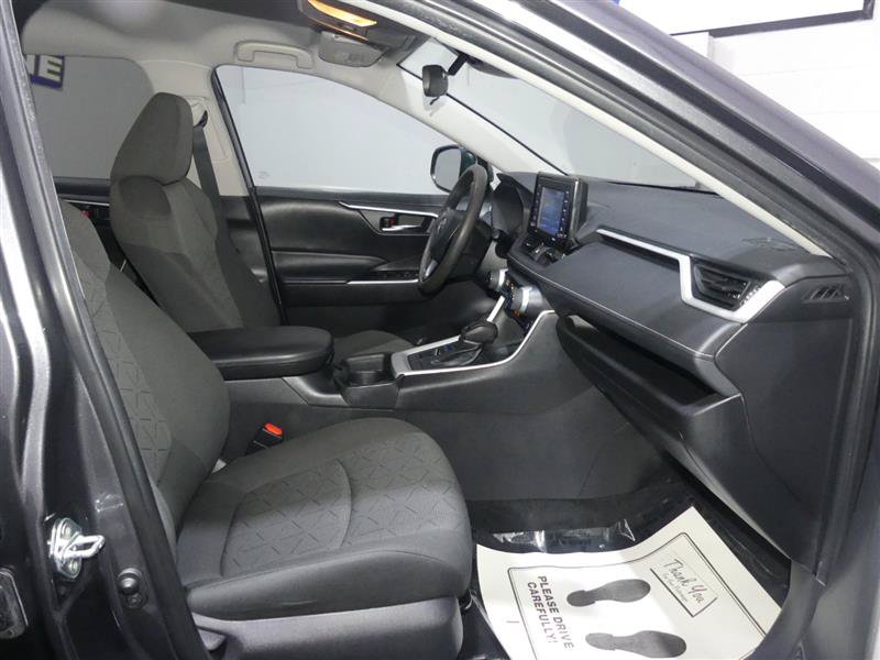 Used 2021 Toyota RAV4 XLE AWD/4WD image 22