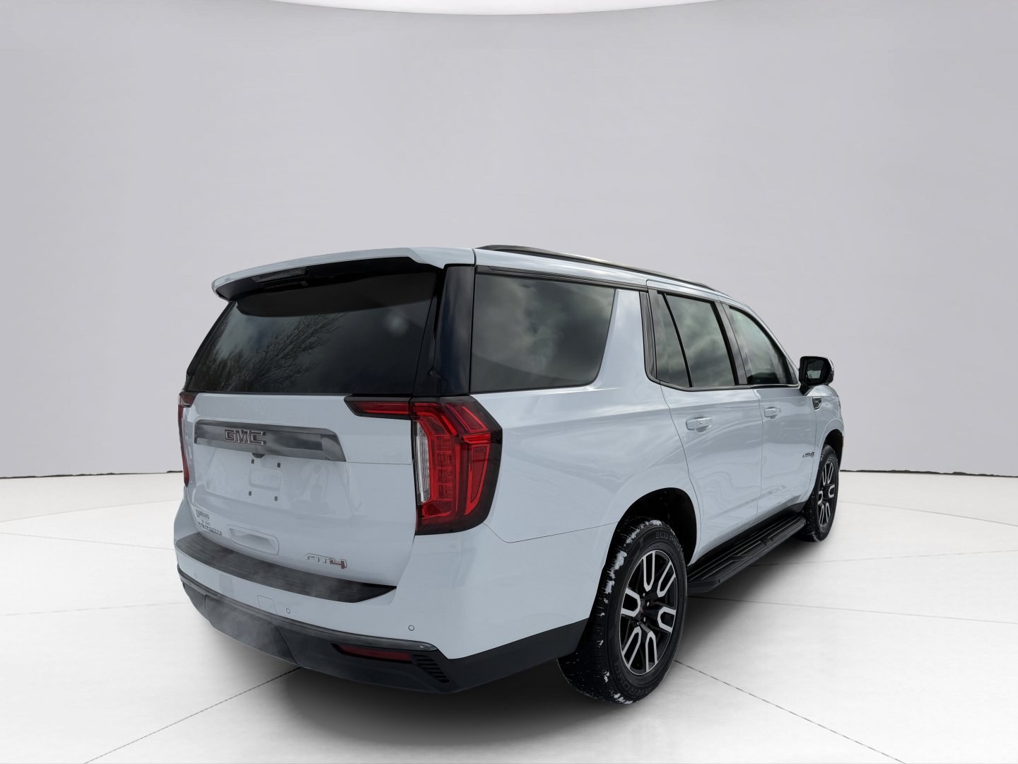 Used 2021 GMC Yukon AT4 w/ Technology Package AWD/4WD image 18