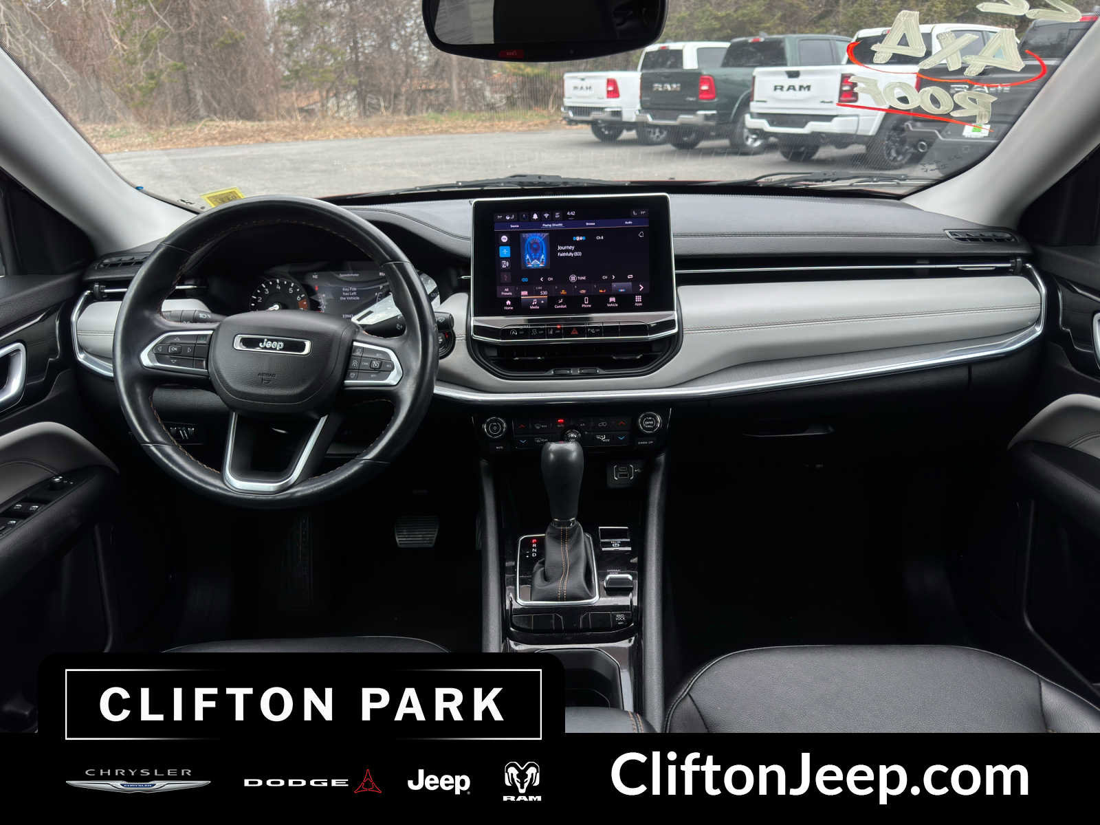 Used 2022 Jeep Compass Limited image 18