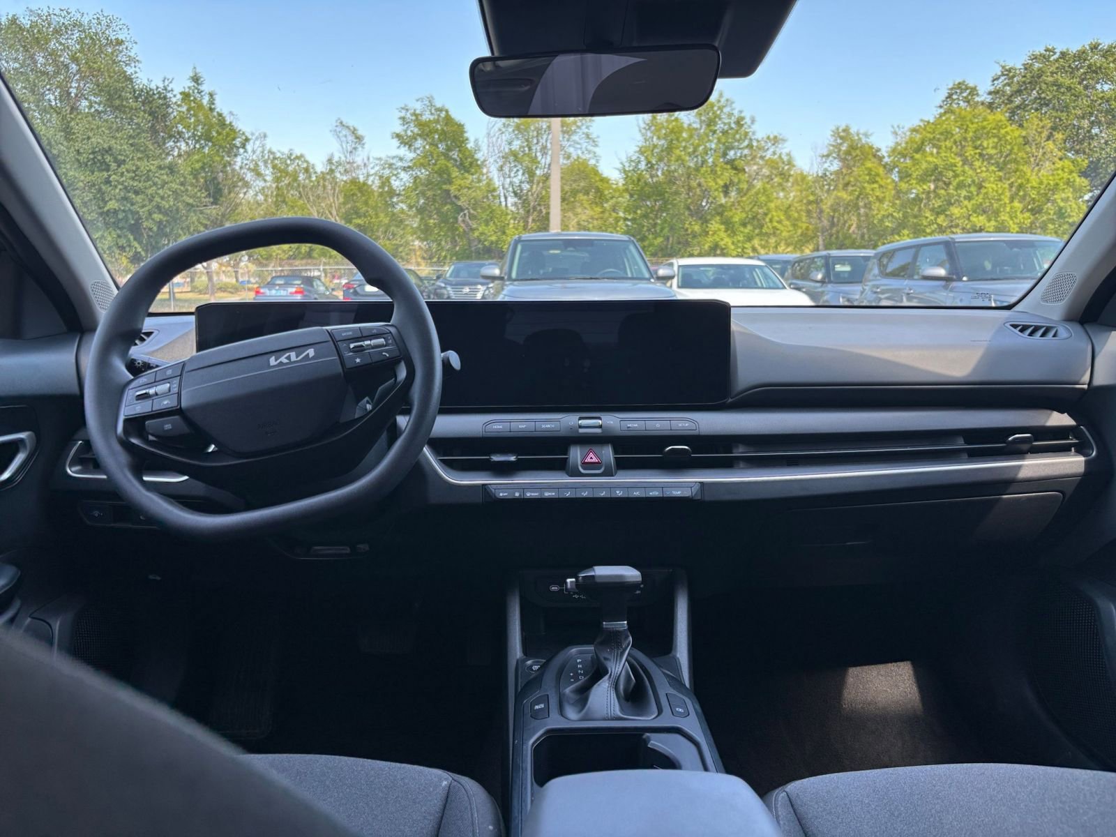 Used 2025 Kia K4 FWD image 28