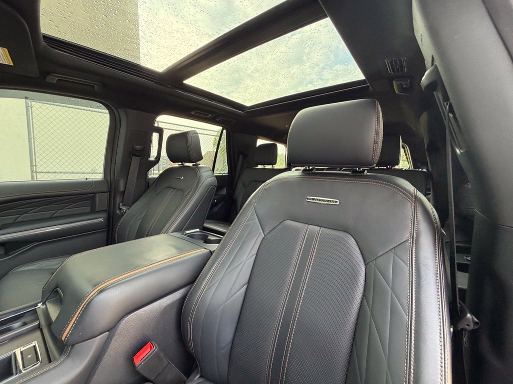Used 2024 Ford Expedition Platinum RWD image 13