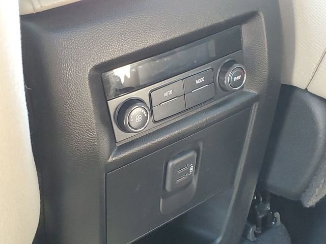 Used 2022 Chevrolet Traverse LT AWD/4WD image 33