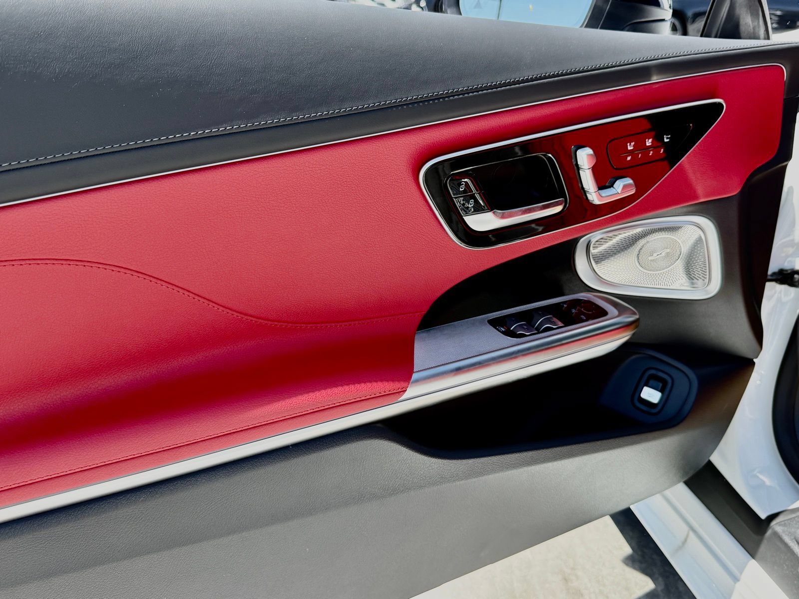 New 2026 Mercedes-Benz CLE 300 4MATIC Cabriolet image 16