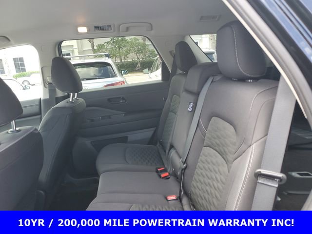 Used 2025 Nissan Pathfinder SV image 26