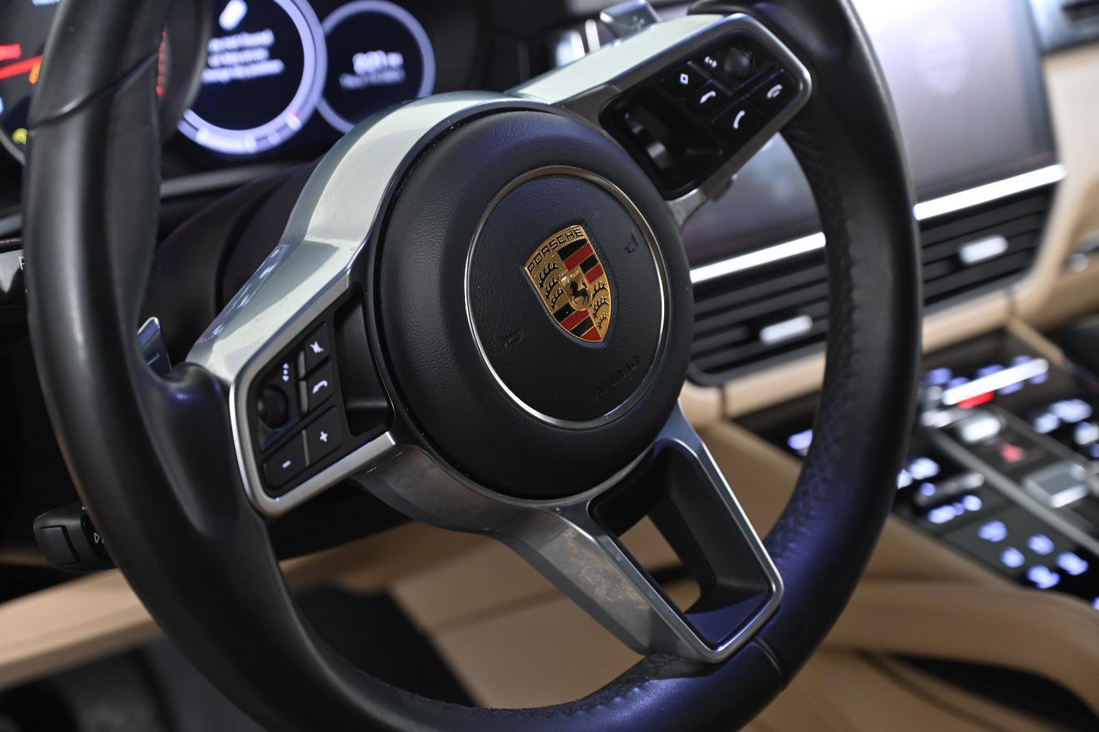 Used 2023 Porsche Cayenne image 12