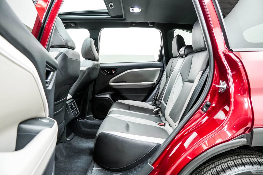 Used 2025 Subaru Forester Limited AWD/4WD image 18