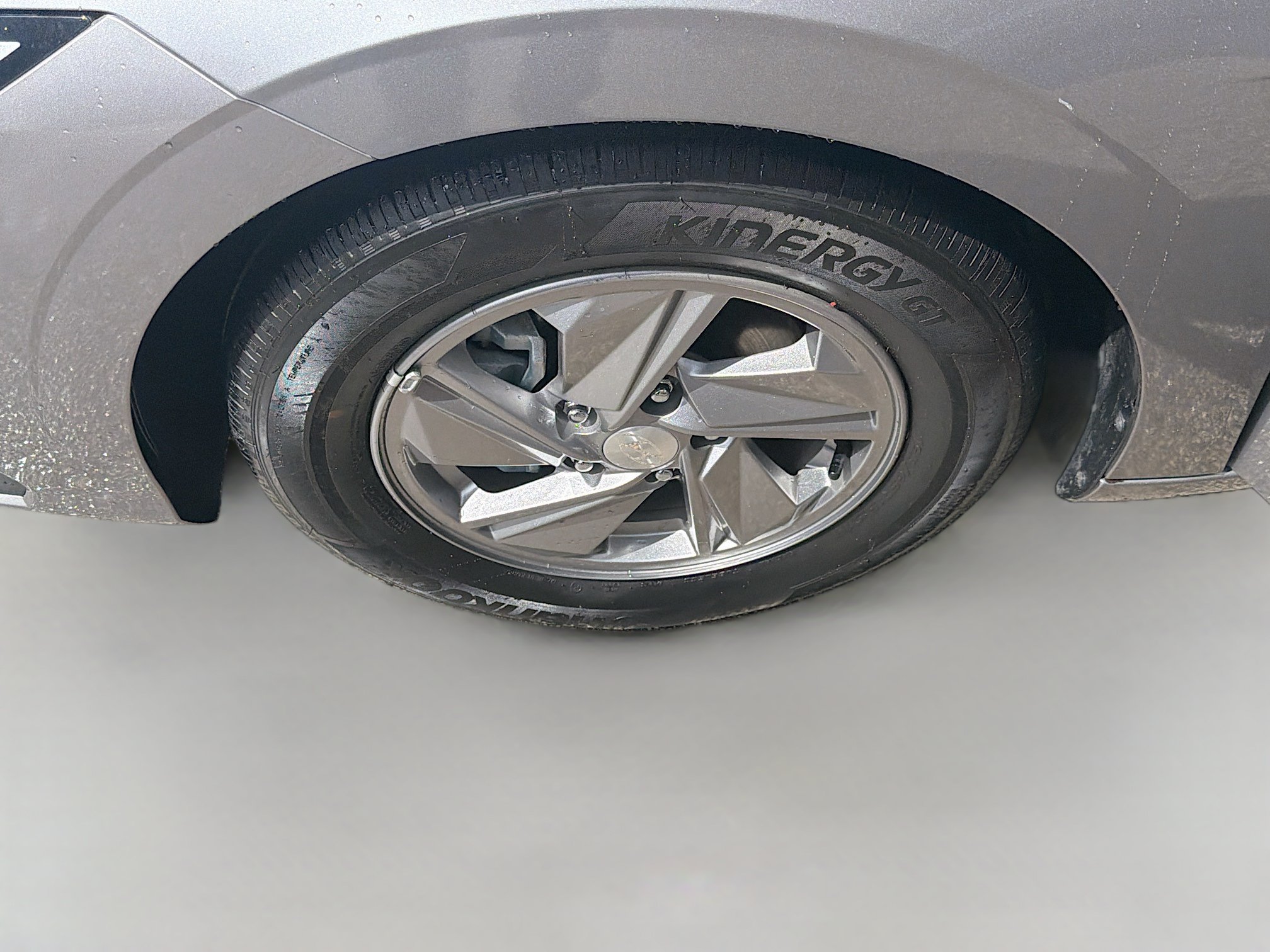 Used 2025 Hyundai Elantra SE FWD image 33