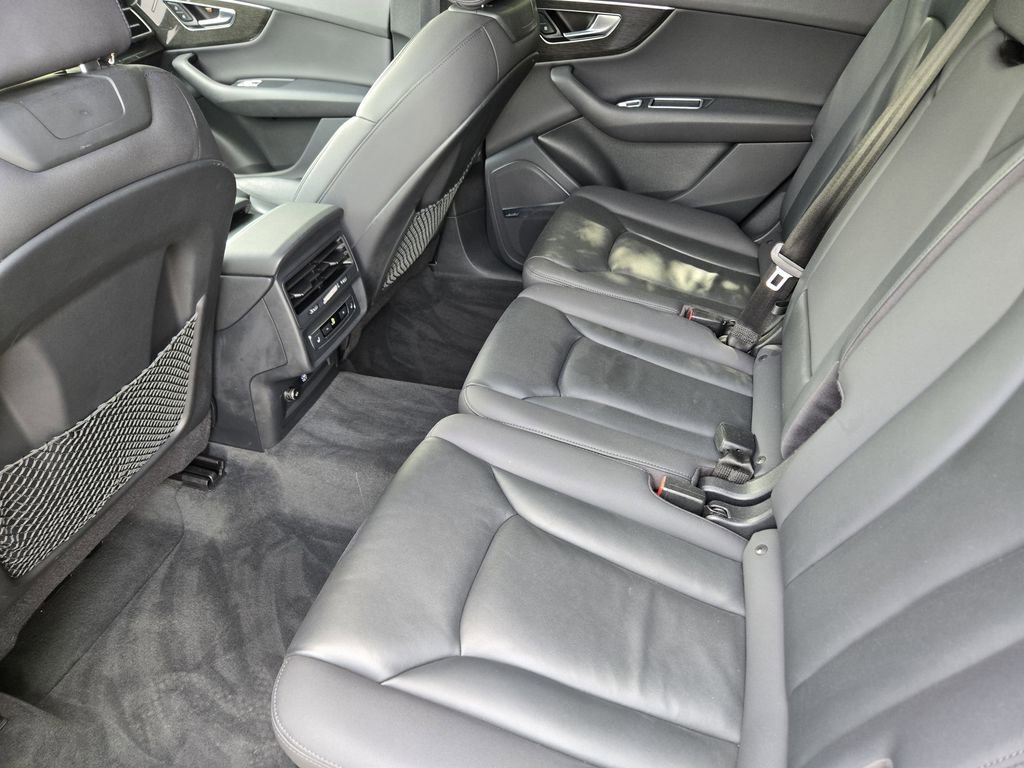 Used 2020 Audi Q7 2.0T Premium Plus w/ Premium Plus Package image 40