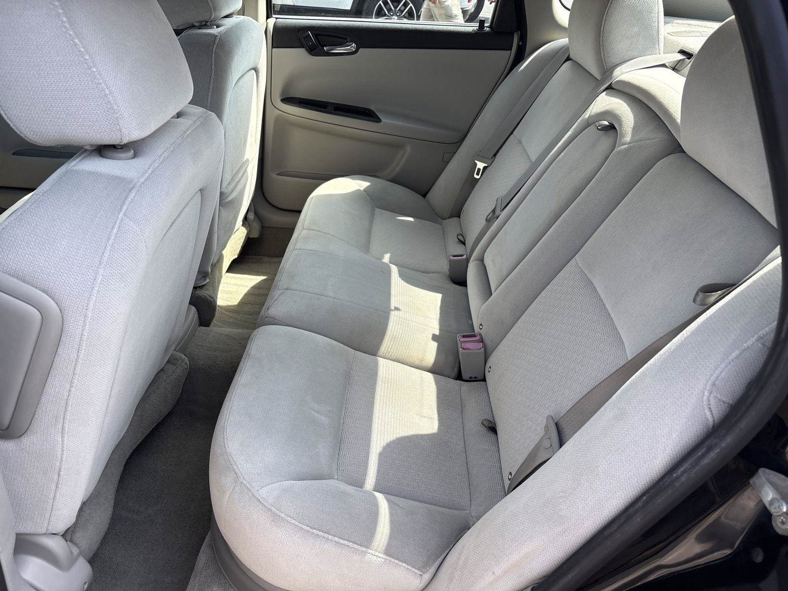 Used 2014 Chevrolet Impala LT w/ LT Sunroof Package FWD image 10
