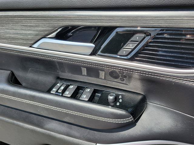 Used 2024 Jeep Wagoneer Series II w/ Flexible Seating Group AWD/4WD image 25