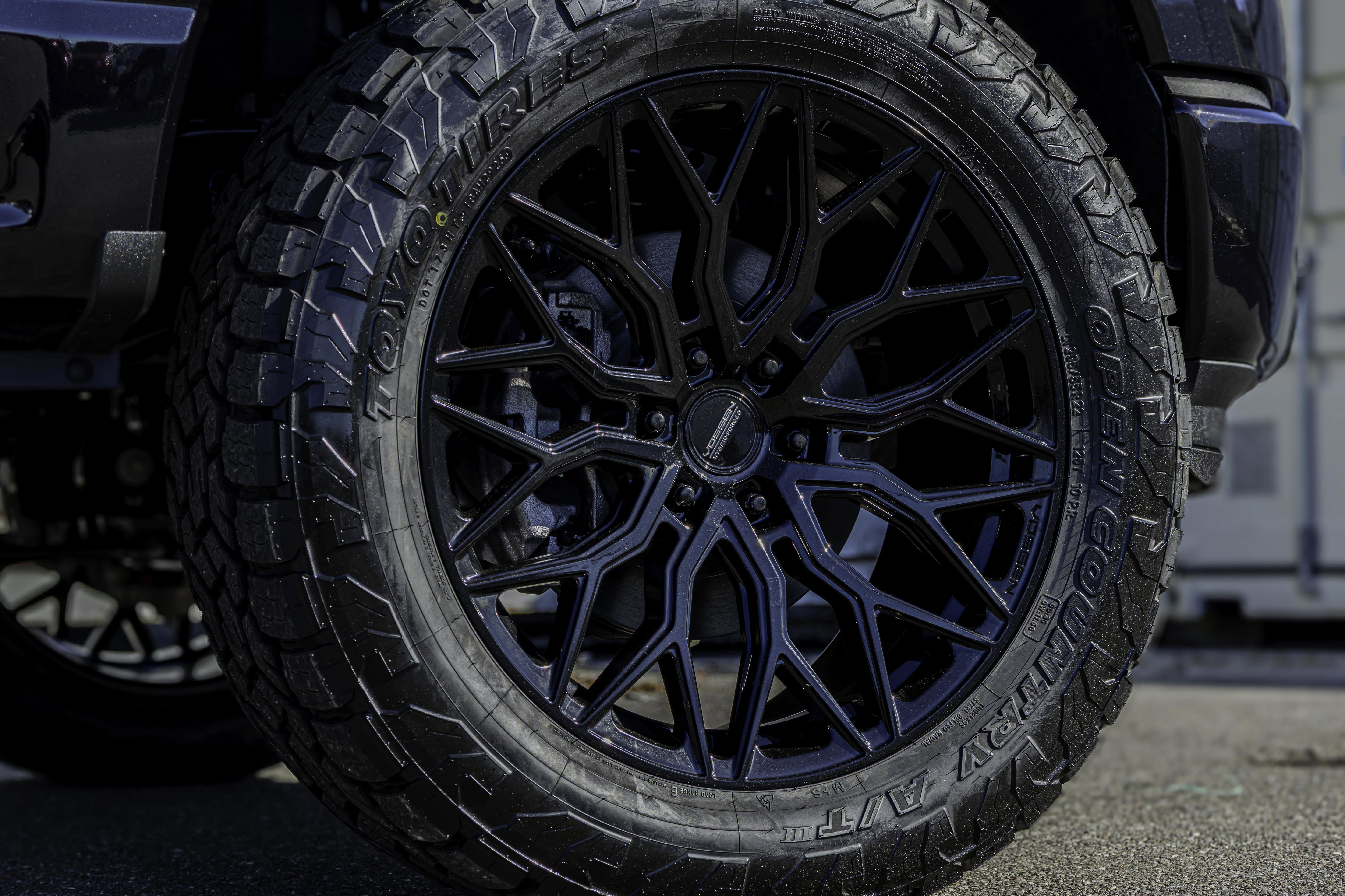 New 2025 Ford F150 Lightning Platinum image 31