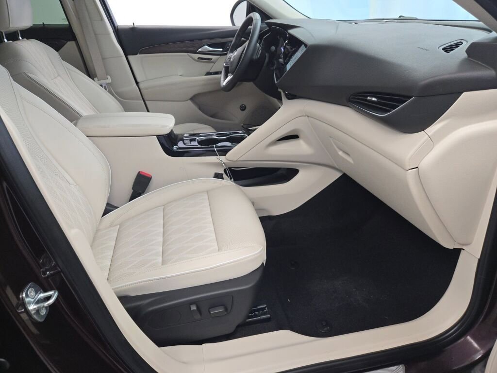 Used 2023 Buick Envision Avenir image 7