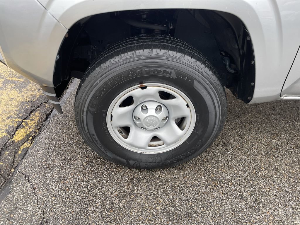 Used 2022 Toyota Tacoma SR5 image 9