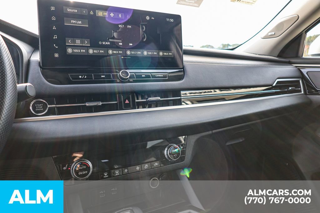 Used 2025 Mitsubishi Outlander SE image 44