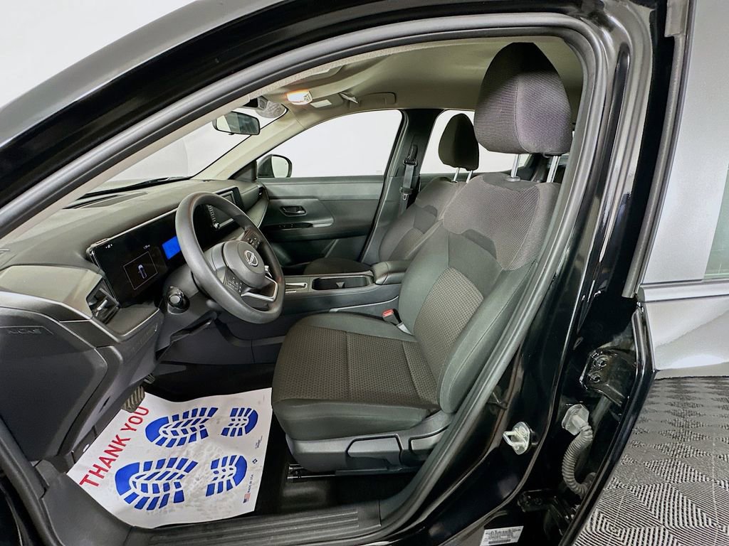 Certified 2025 Nissan Kicks S image 28