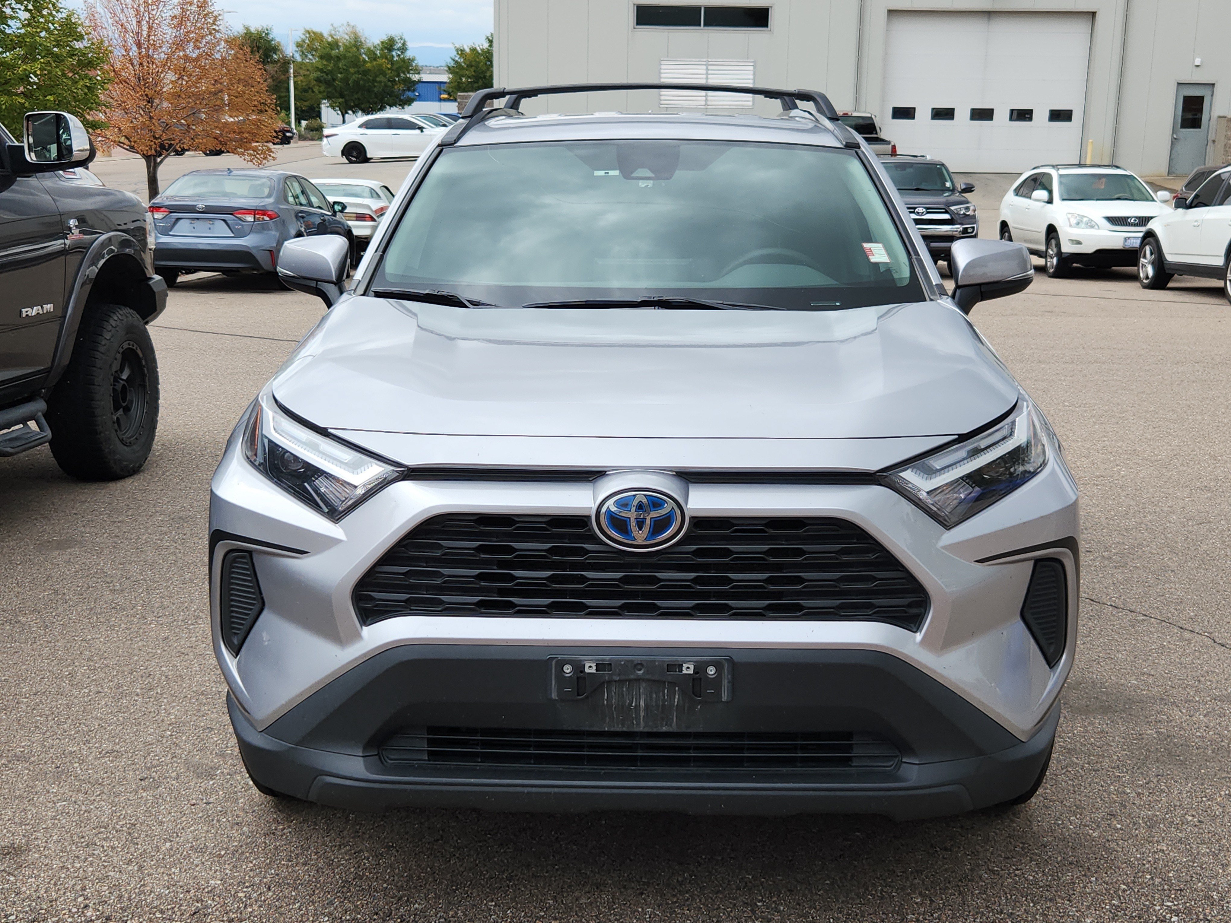Used 2024 Toyota RAV4 XLE AWD/4WD image 2