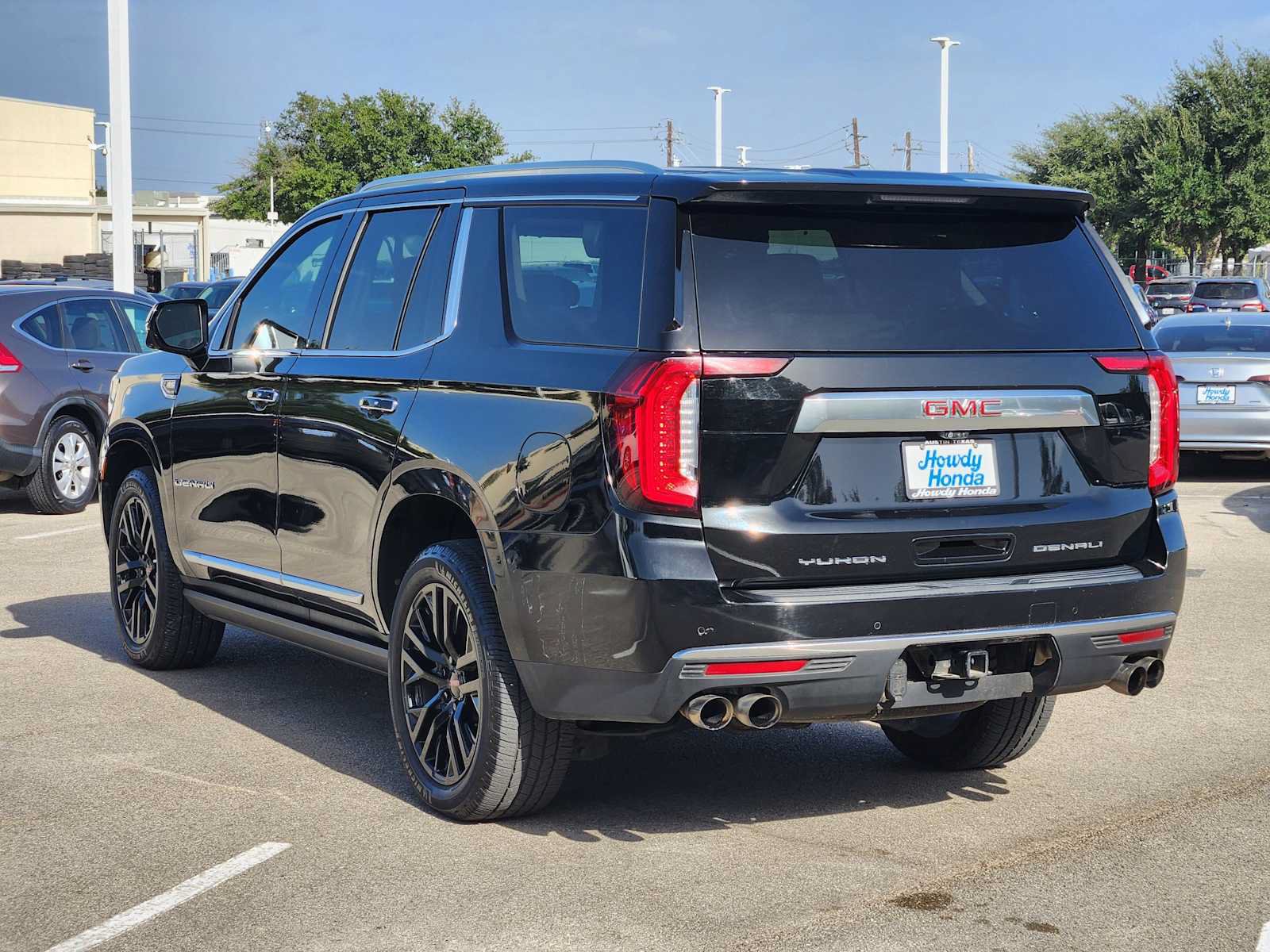 Used 2021 GMC Yukon Denali w/ Denali Premium Package AWD/4WD image 5