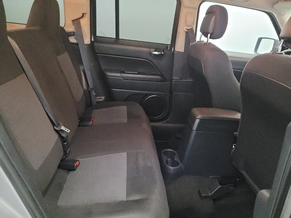 Used 2016 Jeep Patriot Sport w/ Power Value Group AWD/4WD image 19