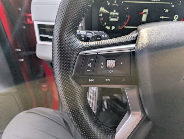 Used 2025 Mitsubishi Outlander SEL image 14