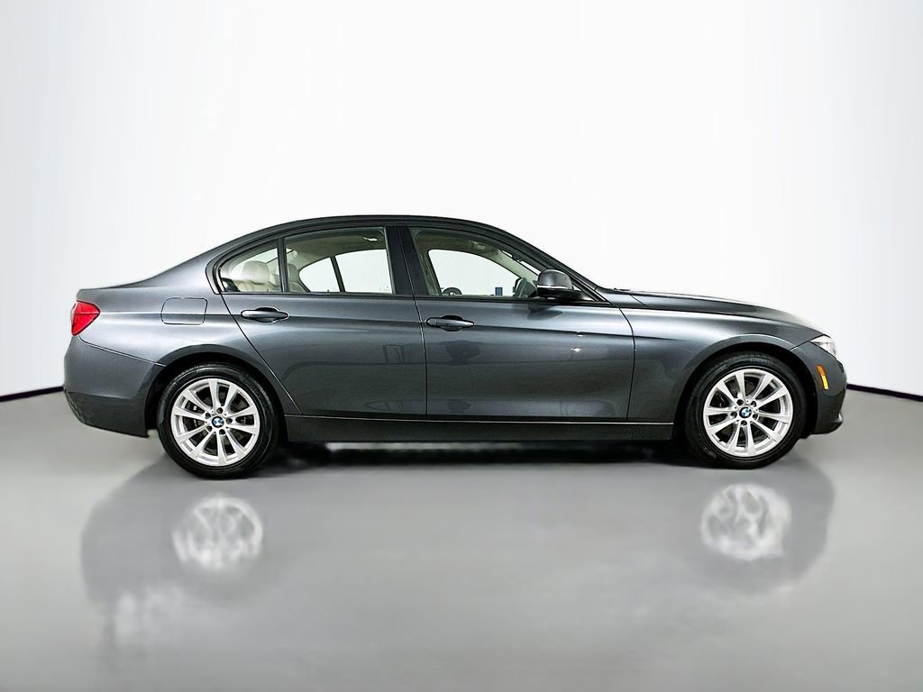 Used 2016 BMW 320i Sedan RWD image 9