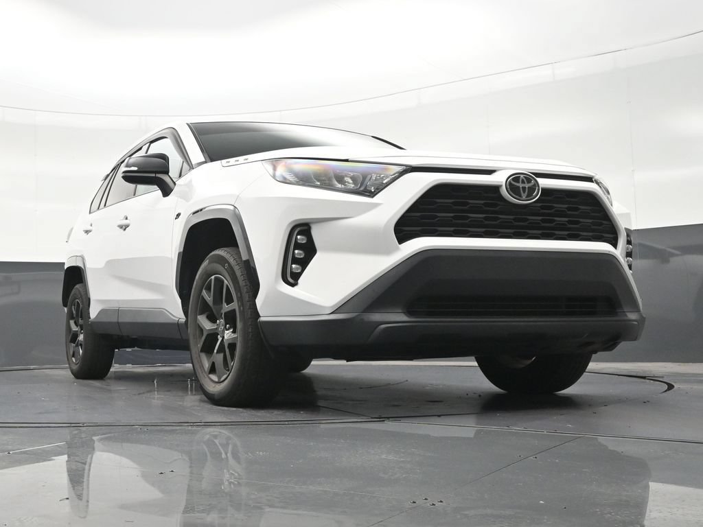 Used 2022 Toyota RAV4 LE FWD image 29