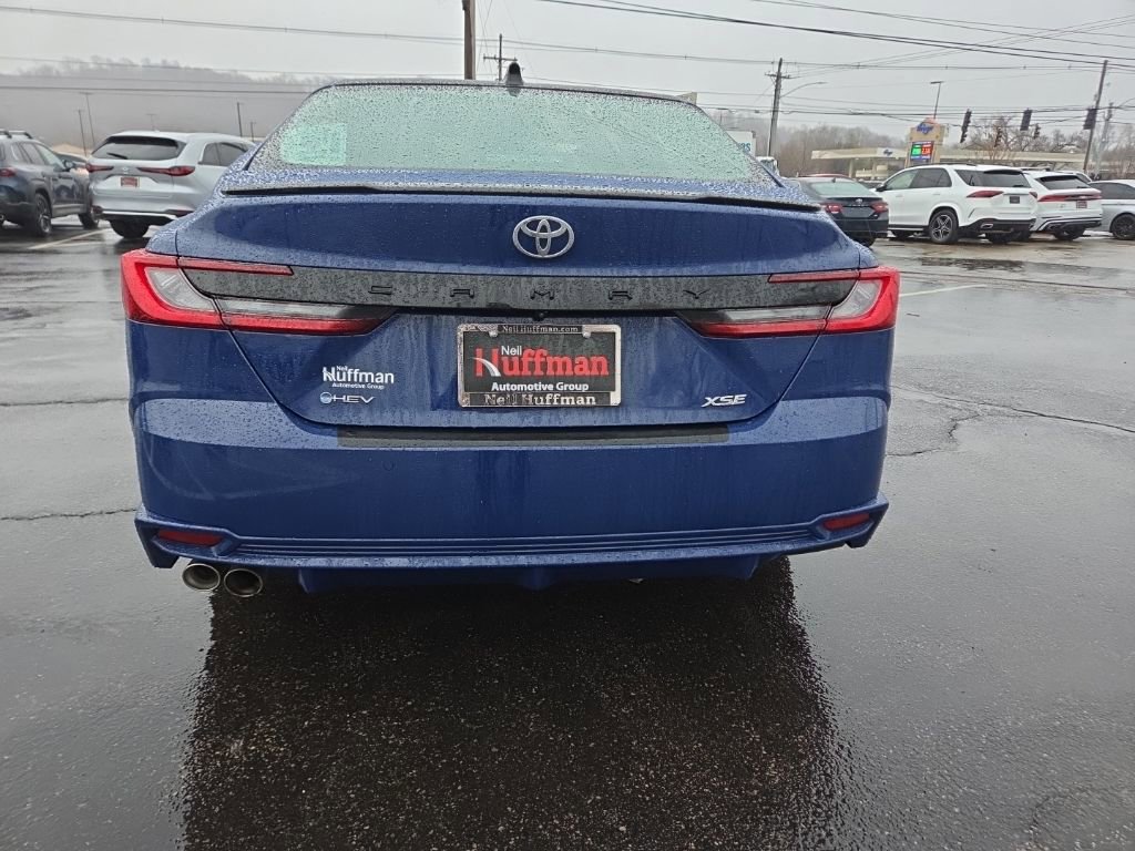 Used 2025 Toyota Camry XSE w/ Premium Plus Package image 5