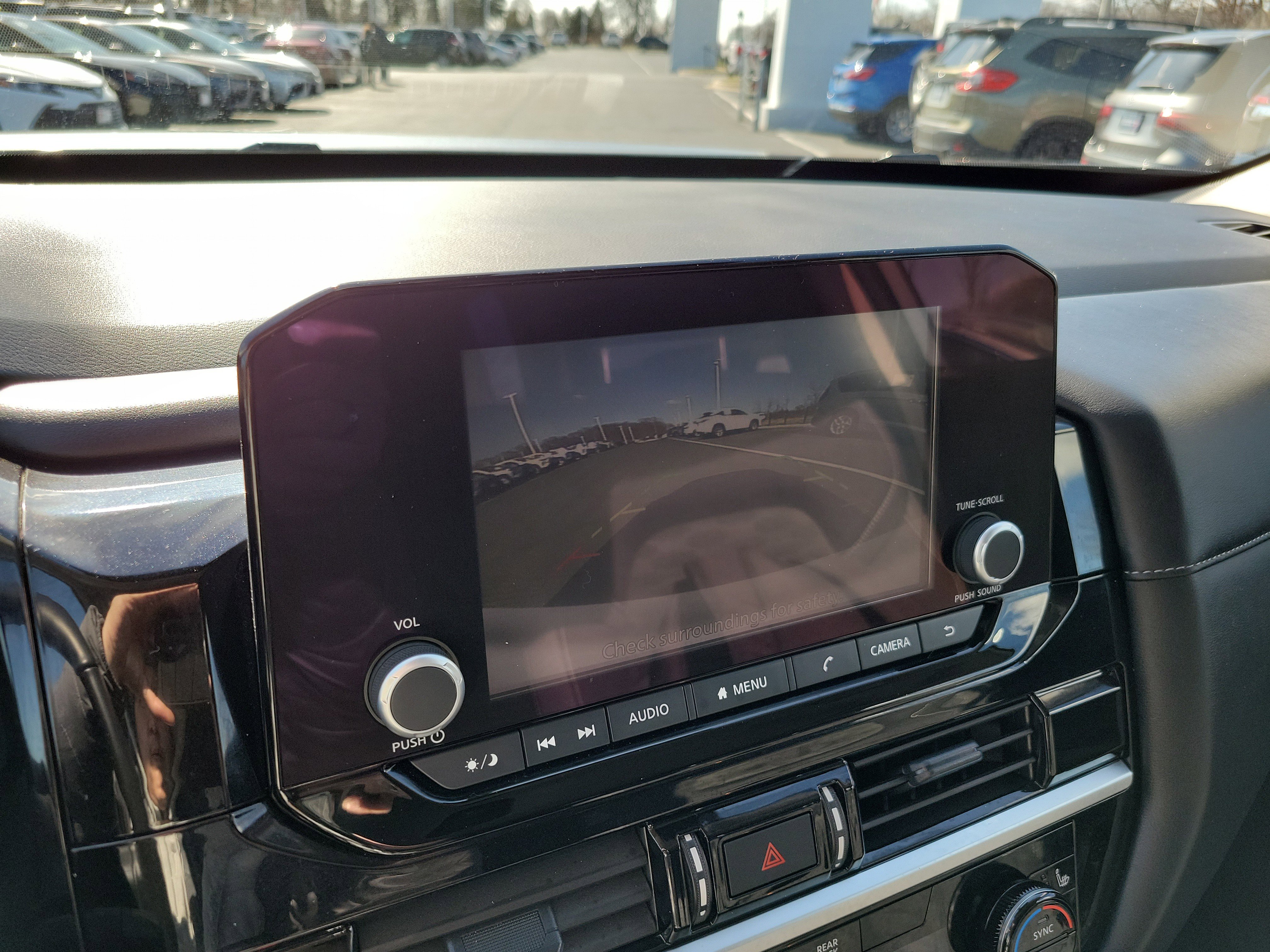 Used 2024 Nissan Pathfinder SV image 32