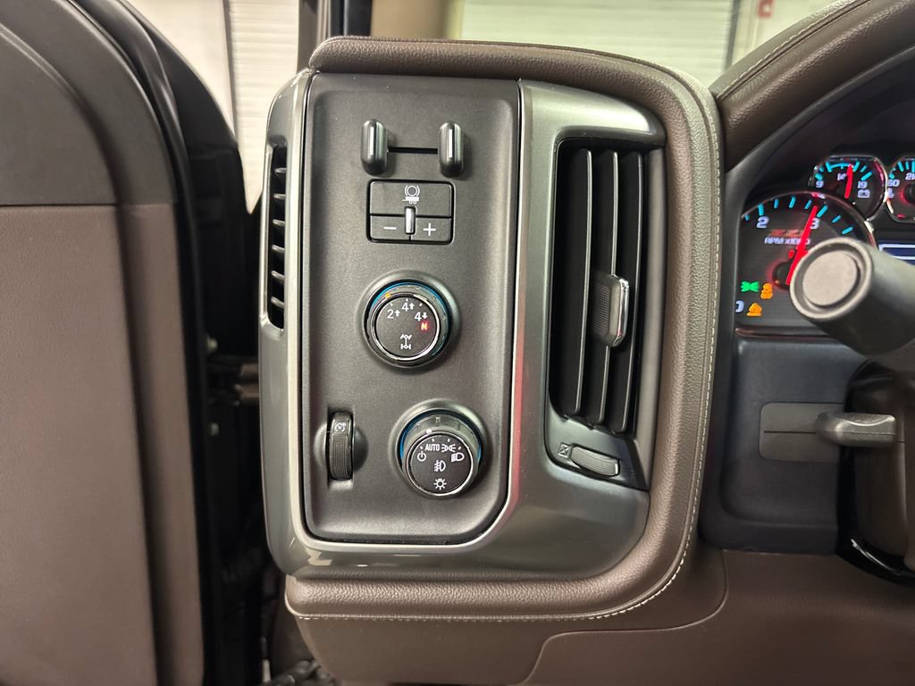 Used 2016 Chevrolet Silverado 2500 LTZ w/ Duramax Plus Package AWD/4WD image 34