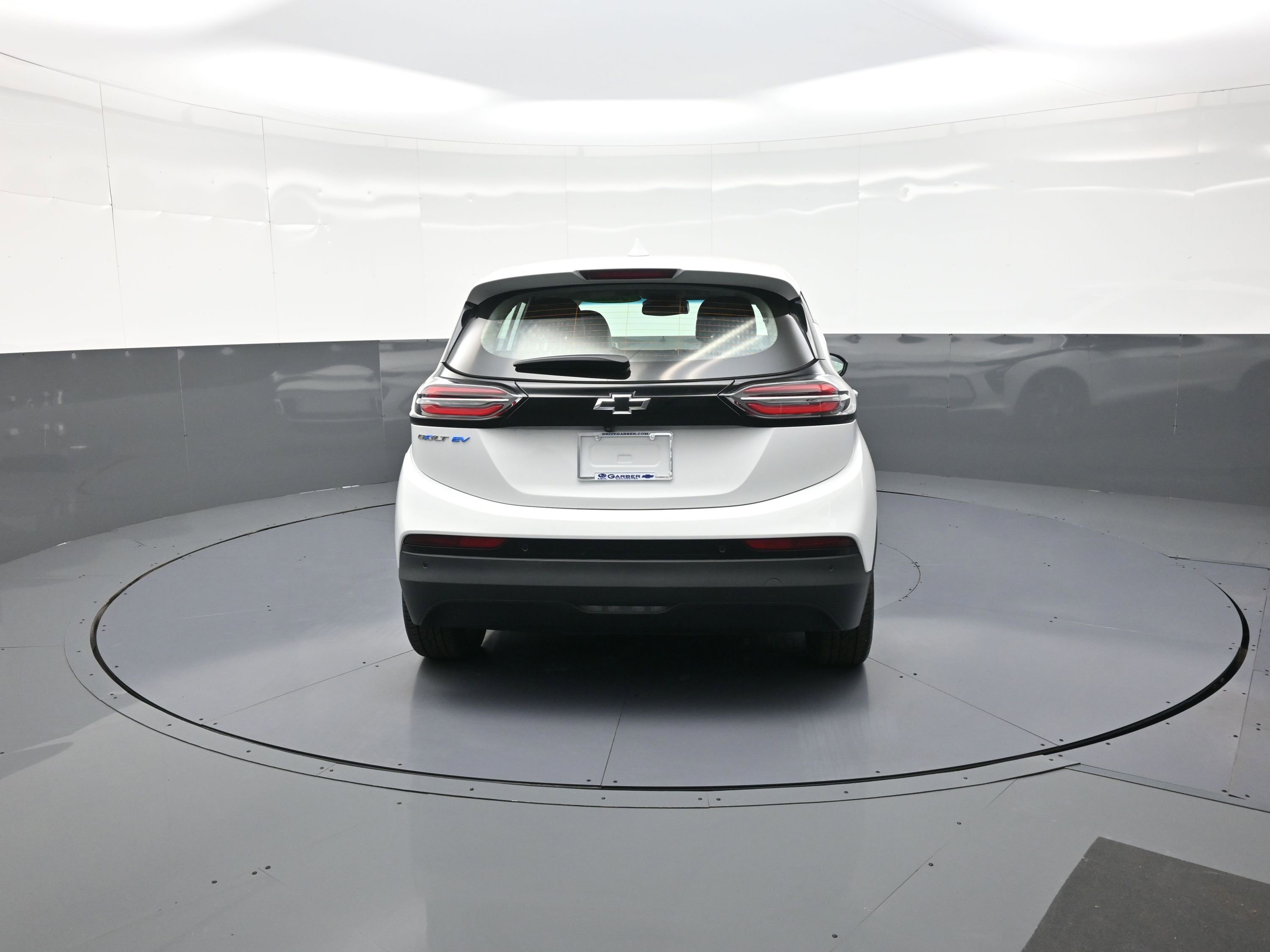 Used 2023 Chevrolet Bolt LT w/ Infotainment Package image 4