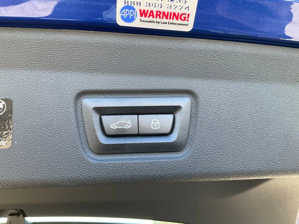 Used 2025 BMW i4 eDrive40 w/ M Sport Package image 11