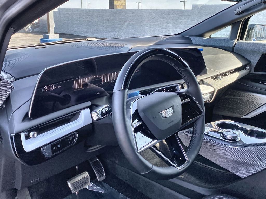Used 2026 Cadillac Optiq Luxury 1 RWD image 10