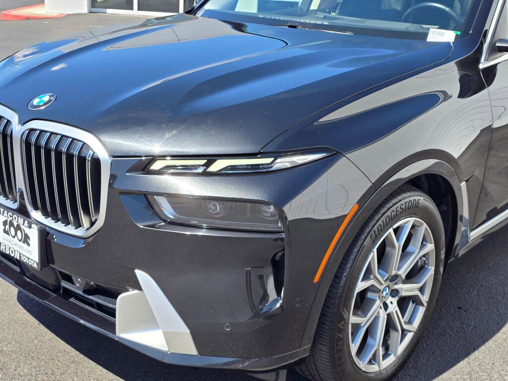 Used 2023 BMW X7 xDrive40i image 10