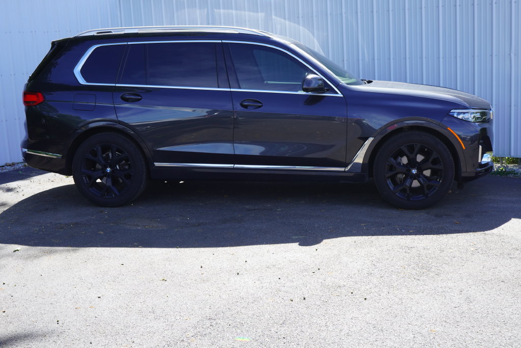 Used 2021 BMW X7 xDrive40i w/ Executive Package AWD/4WD image 2